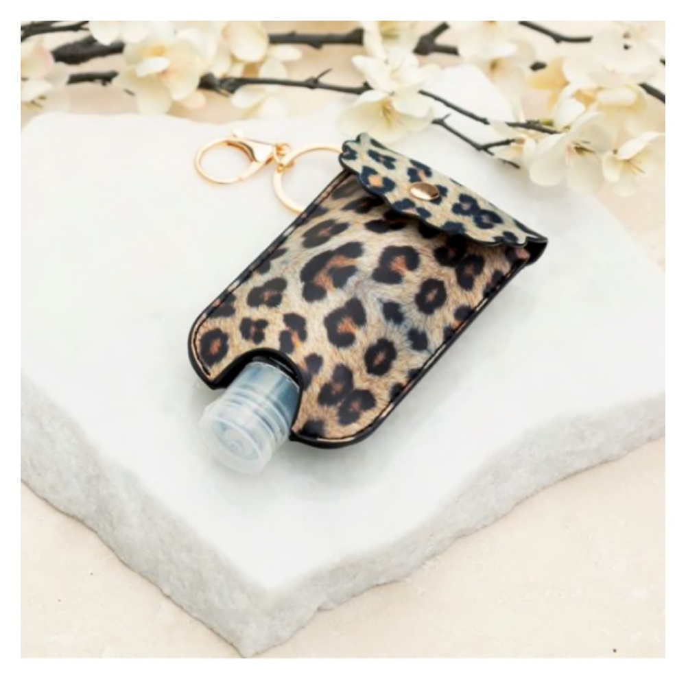 Leopard Print Hand Sanitizer Pouch Key Ring NIP - Picture 2 of 8